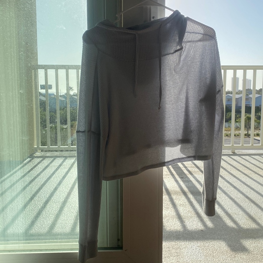 Cropped hoodie
